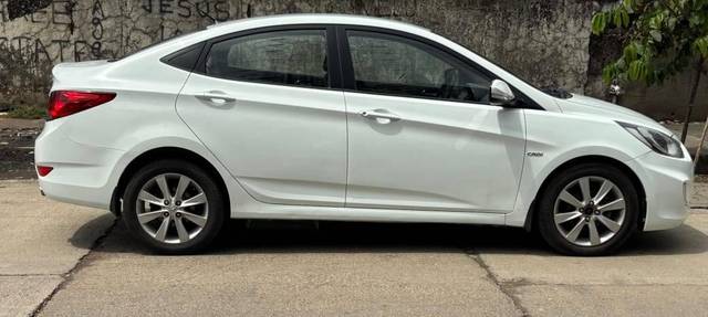https://images10.gaadi.com/usedcar_image/4576891/original/processed_8686fbcd4aabcf27a8f18e2672c8458f.jpeg?imwidth=6401