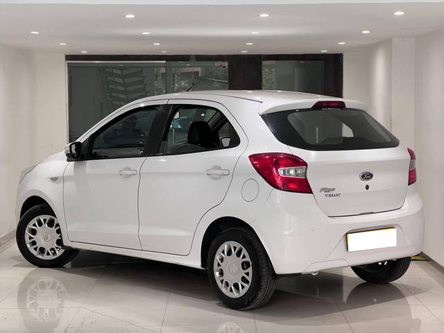 https://images10.gaadi.com/usedcar_image/4576919/original/processed_2392bbf5-2cec-4305-aeac-dfec05dd28fb.jpg?imwidth=6402