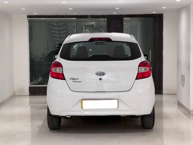 https://images10.gaadi.com/usedcar_image/4576919/original/processed_bab732ac-dcb3-4b6b-b86f-309a46cc3367.jpg?imwidth=6401