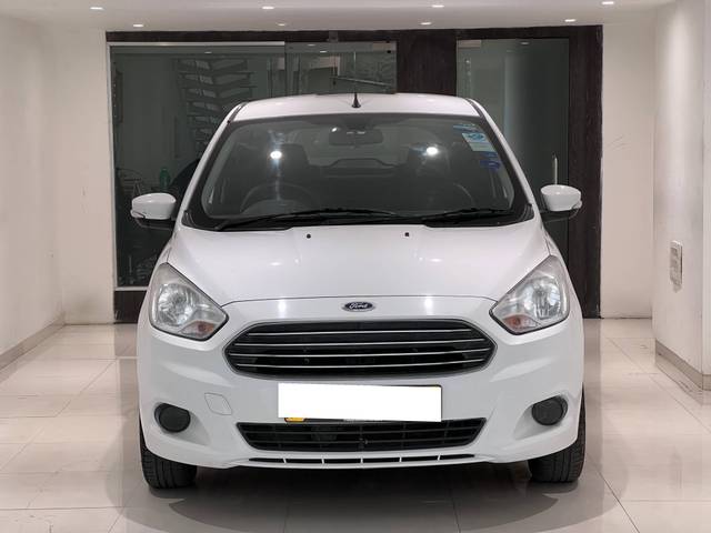 https://images10.gaadi.com/usedcar_image/4576919/original/processed_df0adf93-8473-44e8-8ee9-67bc1b3b3d34.jpg?imwidth=6400