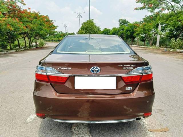https://images10.gaadi.com/usedcar_image/4576921/original/processed_b18391d3bfdbaa33f1dbb31a3b8a75ab.jpg?imwidth=6402