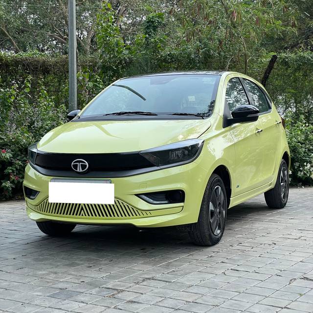 https://images10.gaadi.com/usedcar_image/4576936/original/processed_f1f44457c380061d1888e8f2090d3bf0.jpg?imwidth=6400