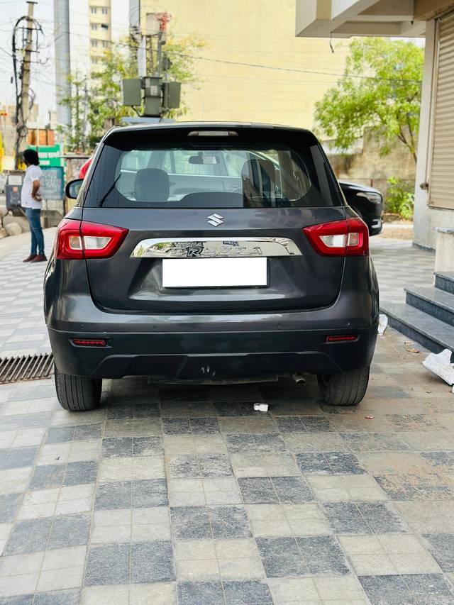 https://images10.gaadi.com/usedcar_image/4576951/original/processed_42c6c9e6d8e4e53cef150ab8aa5bdc89.jpg?imwidth=6401