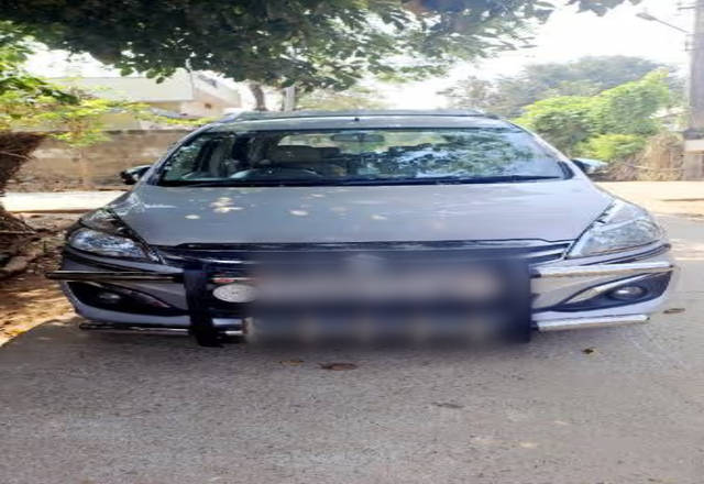 https://images10.gaadi.com/usedcar_image/4576954/original/5c9092cb-2043-4442-8311-e6ec67c9aa5b.?imwidth=6400