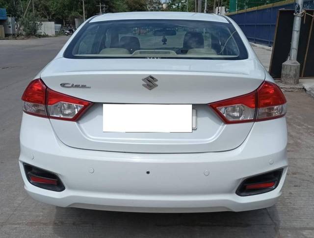 https://images10.gaadi.com/usedcar_image/4576958/original/processed_edcf8266-f1a2-4e38-8de9-c67a98390da2.jpg?imwidth=6402