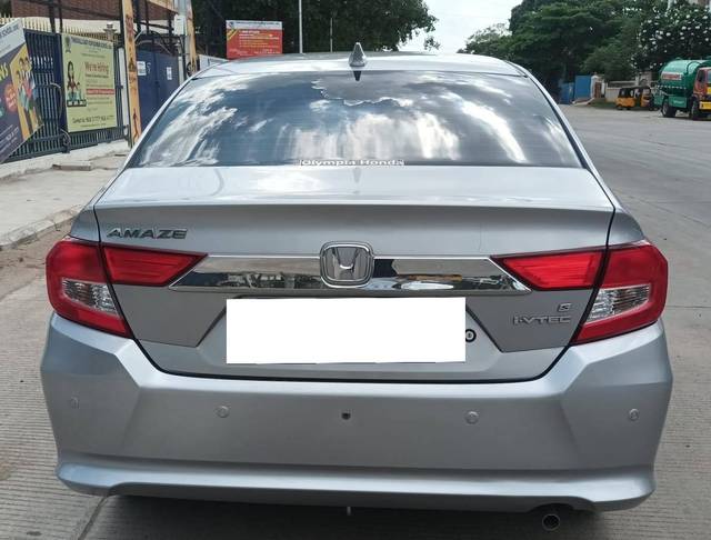 https://images10.gaadi.com/usedcar_image/4576961/original/processed_bec54da7-3b74-4bf5-8f86-0567c9cabf19.jpg?imwidth=6402