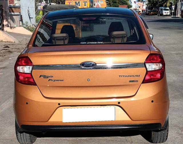 https://images10.gaadi.com/usedcar_image/4576983/original/processed_451974cf-cae1-42f0-a2f3-2b5f2fa6be94.jpg?imwidth=6402