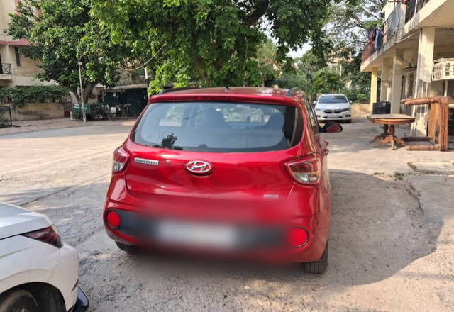 https://images10.gaadi.com/usedcar_image/4576986/original/997a5bee-15f2-41c1-bd88-9d81c45cd973.?imwidth=6401
