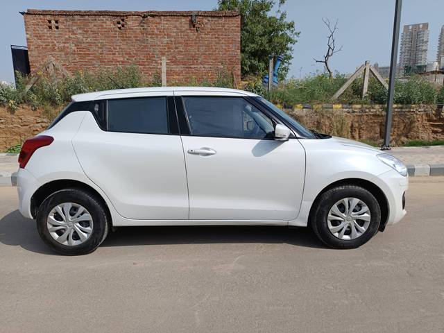 https://images10.gaadi.com/usedcar_image/4577010/original/processed_2acb924ef7794841cca06ef9e05e606a.jpg?imwidth=6401