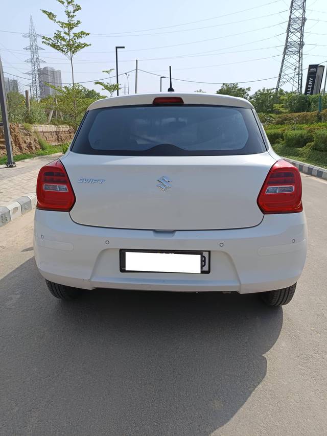 https://images10.gaadi.com/usedcar_image/4577010/original/processed_4ffd7e40cd04af3219899624cdbfceb1.jpg?imwidth=6402