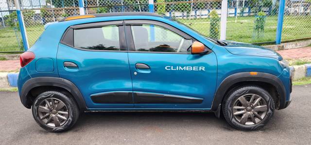 https://images10.gaadi.com/usedcar_image/4577017/original/processed_f10ac9f5cd8e0cbc657eb3e4bc2cf59a.jpg?imwidth=6401