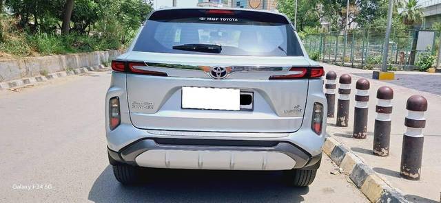 https://images10.gaadi.com/usedcar_image/4577021/original/processed_4e883264b3f1310fd38ef26d993d4270.jpg?imwidth=6402