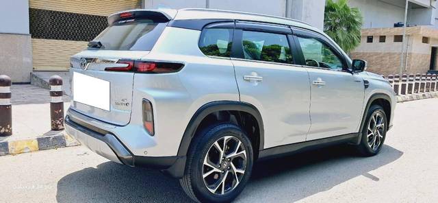 https://images10.gaadi.com/usedcar_image/4577021/original/processed_526160dc06ff73ce677439f60e709dae.jpg?imwidth=6401