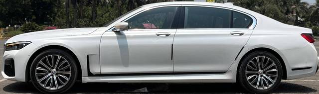 https://images10.gaadi.com/usedcar_image/4577029/original/processed_3a663ebb4851053793da9fd3e4647483.jpeg?imwidth=6401