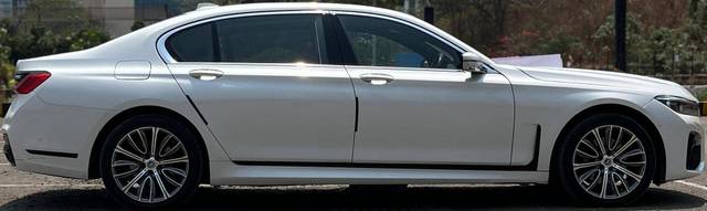 https://images10.gaadi.com/usedcar_image/4577029/original/processed_7db864e716ccb9bd65e3f9033f39494c.jpeg?imwidth=6402