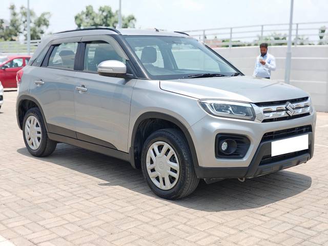 https://images10.gaadi.com/usedcar_image/4577030/original/processed_b2108aac94543a134f1d078874044223.jpg?imwidth=6400