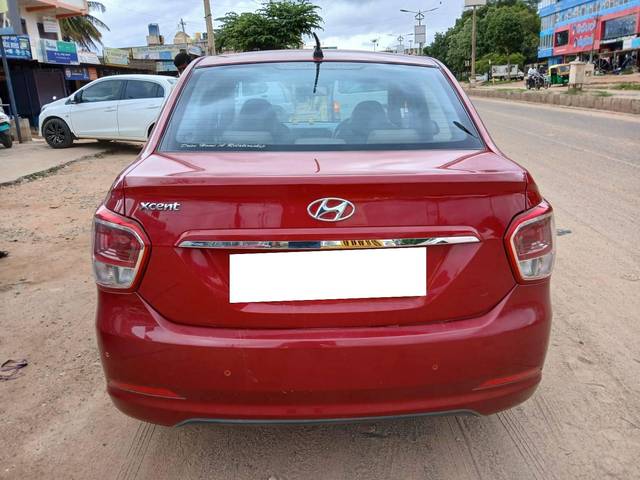https://images10.gaadi.com/usedcar_image/4577038/original/processed_5c8bd74e571e38960b85371853ffd288.jpg?imwidth=6402