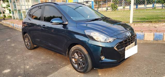 https://images10.gaadi.com/usedcar_image/4577040/original/processed_1cf620ee56c40dfc8f8260a30ce4202b.jpg?imwidth=6401