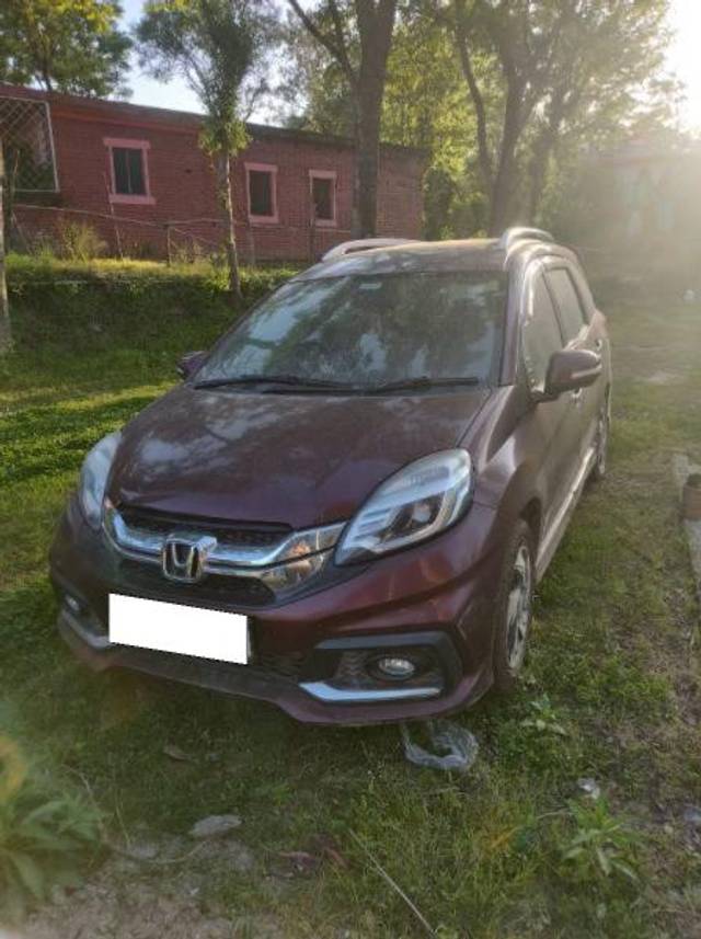 https://images10.gaadi.com/usedcar_image/4577056/original/processed_57eceaa0-4a79-402d-b277-5b2d6b116b46.jpg?imwidth=6402