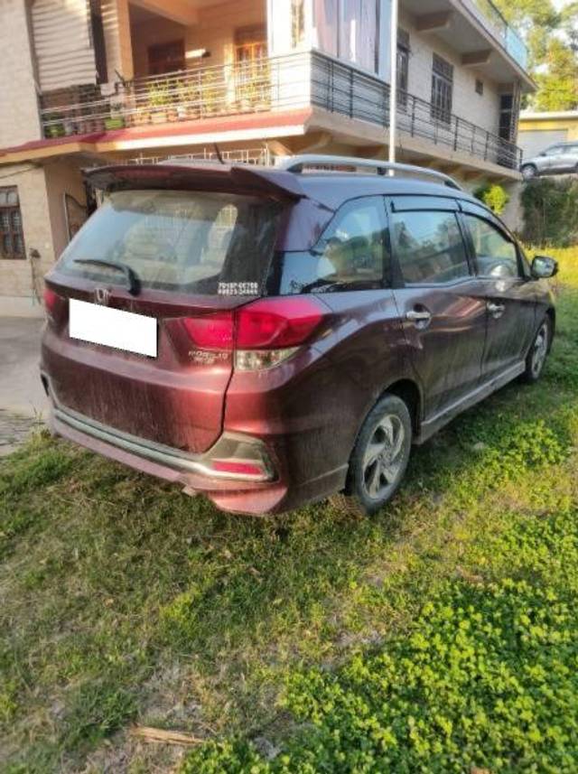 https://images10.gaadi.com/usedcar_image/4577056/original/processed_5d40d18c-40fa-47fa-9c74-46f7bafec674.jpg?imwidth=6401