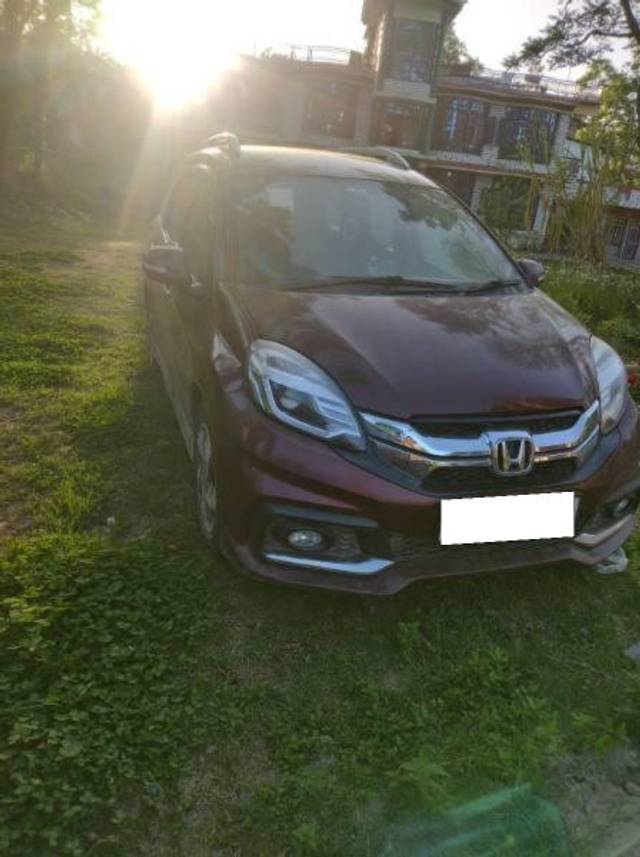 https://images10.gaadi.com/usedcar_image/4577056/original/processed_dfc82a9c-18de-4c81-b666-0d5bb4608557.jpg?imwidth=6400