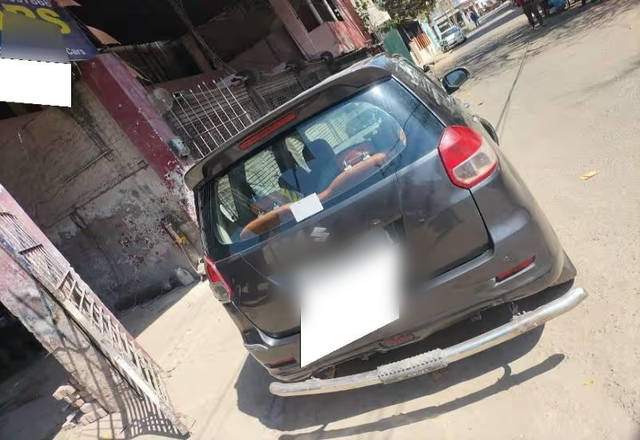 https://images10.gaadi.com/usedcar_image/4577058/original/7799db19-233f-4d2e-9cde-10b0fa61f4b3.?imwidth=6401