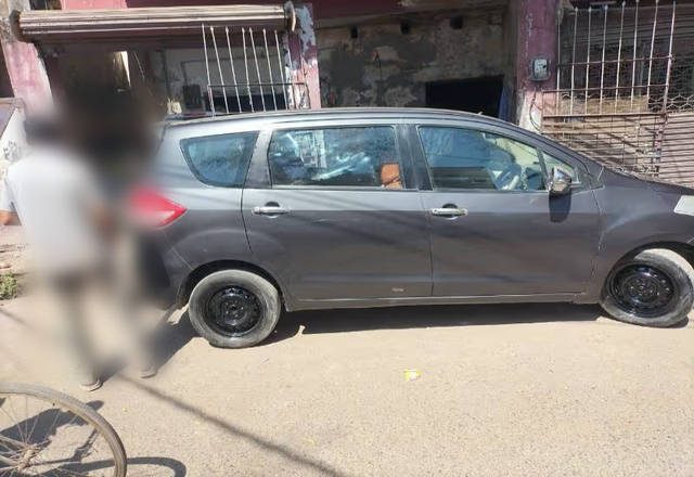 https://images10.gaadi.com/usedcar_image/4577058/original/8284ce2a-9e1d-43b7-811d-33790a8f3844.?imwidth=6402