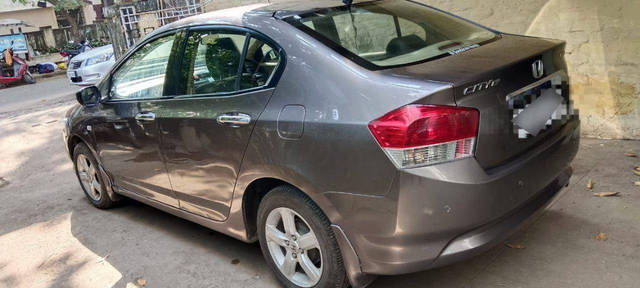 https://images10.gaadi.com/usedcar_image/4577071/original/processed_7283767517f90fe37777728482d062b0.png?imwidth=6401