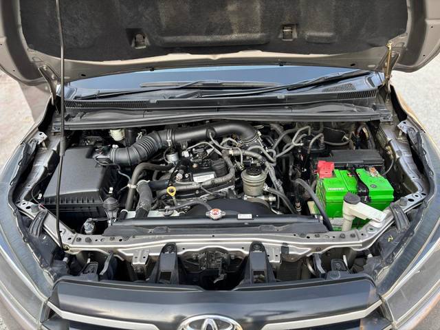 https://images10.gaadi.com/usedcar_image/4577072/original/325b91cd568a476d036bbfc20a1031db.jpg?imwidth=6402