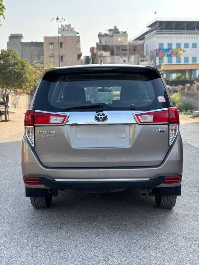 https://images10.gaadi.com/usedcar_image/4577072/original/processed_446695ca7181d2f185534c25a8a6e83b.jpg?imwidth=6401
