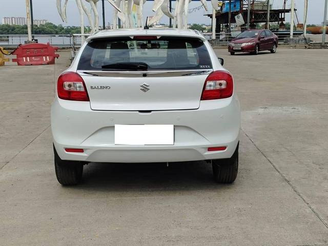 https://images10.gaadi.com/usedcar_image/4577086/original/processed_2450d0486a6d29ed8dc20d0629e26363.jpg?imwidth=6402
