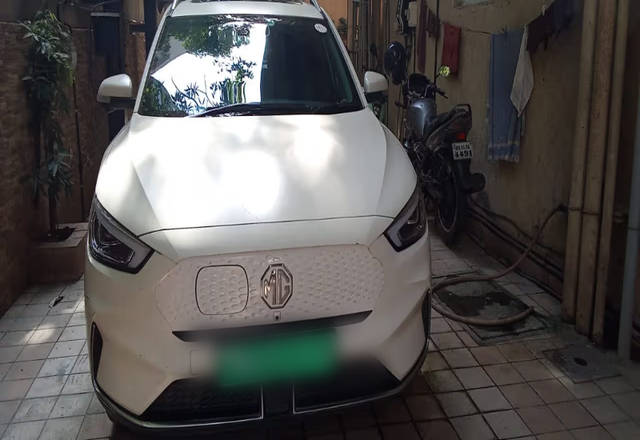 https://images10.gaadi.com/usedcar_image/4577135/original/c7023285-641c-4d4a-989e-0e146b235c73.?imwidth=6400