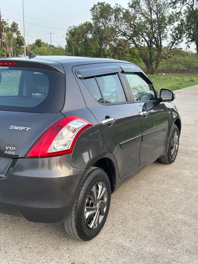 https://images10.gaadi.com/usedcar_image/4577146/original/processed_9ce57aef-a5ec-436c-a642-40aec5f3fd4c.jpg?imwidth=6402
