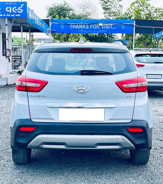https://images10.gaadi.com/usedcar_image/4577165/original/processed_9a6825585f12f7cf963d0d4b20200899.jpg?imwidth=6401