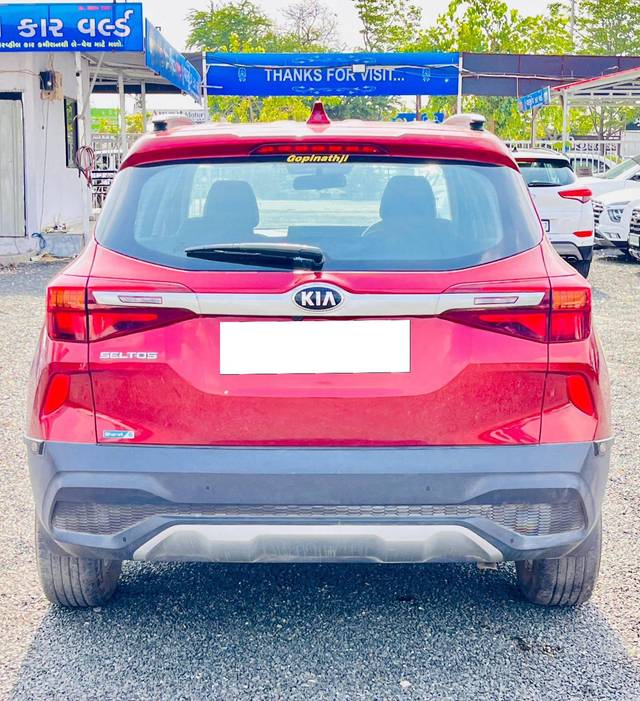 https://images10.gaadi.com/usedcar_image/4577169/original/processed_0a1340d4b6425e2414191bbe916d7a61.jpg?imwidth=6401
