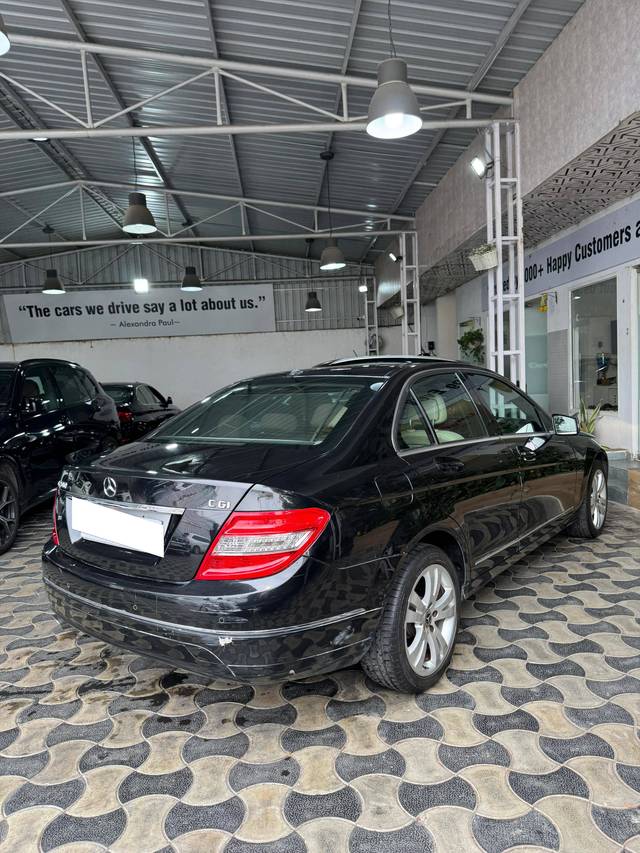 https://images10.gaadi.com/usedcar_image/4577188/original/processed_9713990ed85aa06bcd85f9b0938274fd.jpg?imwidth=6401