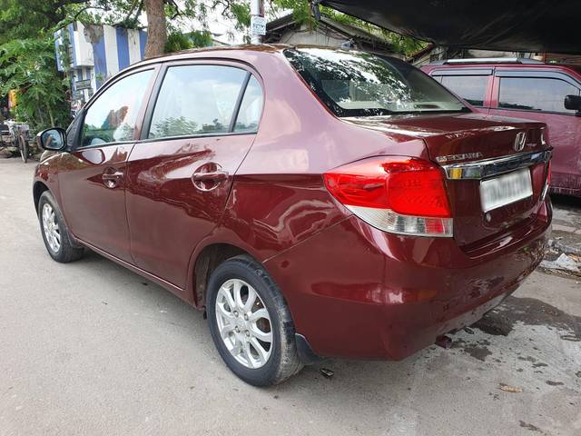 https://images10.gaadi.com/usedcar_image/4577192/original/processed_618c219b5b78aeb536367b859f15cee9.jpg?imwidth=6402