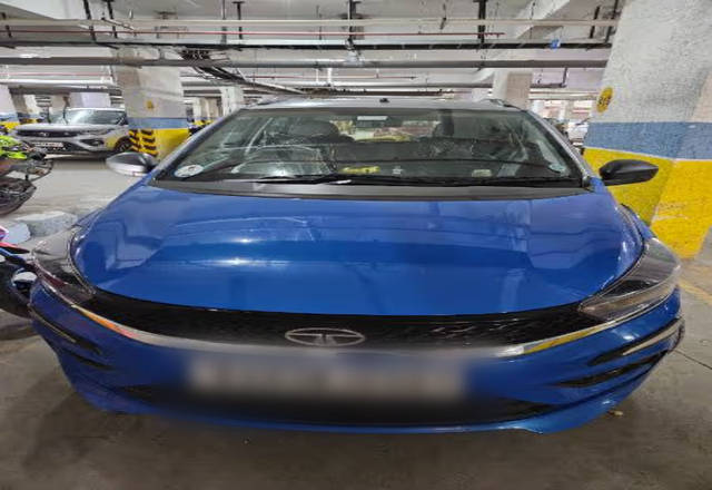 https://images10.gaadi.com/usedcar_image/4577194/original/8a1e053e-992a-47a4-b0c1-6fd53add8cf3.?imwidth=6402