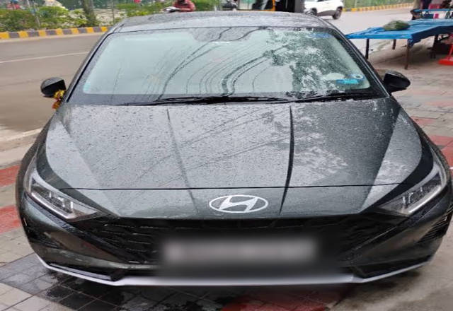 https://images10.gaadi.com/usedcar_image/4577197/original/ad6d7623-418f-4497-b0c4-0bbf23955cae.?imwidth=6400