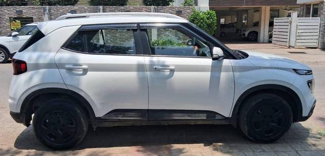 https://images10.gaadi.com/usedcar_image/4577201/original/processed_996fd25b5e9d8912a5cc9f10dc0bcef5.jpg?imwidth=6402
