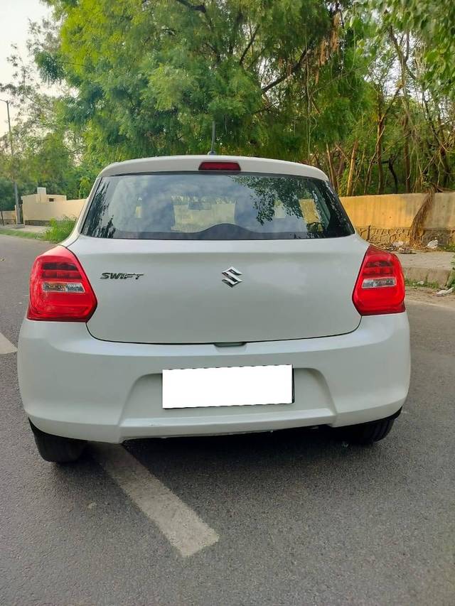 https://images10.gaadi.com/usedcar_image/4577210/original/processed_ba99750454859023aeee5ff42b260ed8.jpg?imwidth=6402