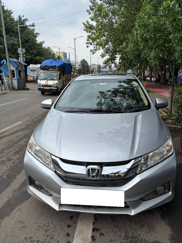 https://images10.gaadi.com/usedcar_image/4577251/original/processed_f4fe45b7-bf2f-4d02-a368-b357a6901222.jpg?imwidth=6400