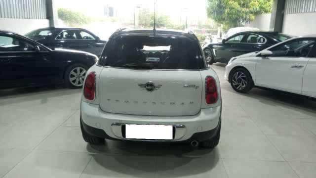 https://images10.gaadi.com/usedcar_image/4577269/original/processed_50065be55089bda58526296082b8dd2c.jpg?imwidth=6401