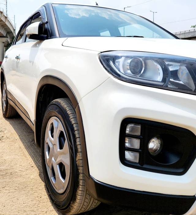 https://images10.gaadi.com/usedcar_image/4577273/original/667463de1ccb68add69a739069062c1d.jpg?imwidth=6401