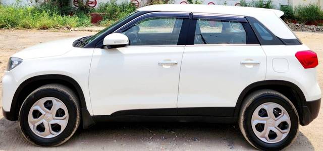 https://images10.gaadi.com/usedcar_image/4577273/original/processed_fd5e2a23a23692cc4e42dddb7bd75ee6.jpg?imwidth=6400
