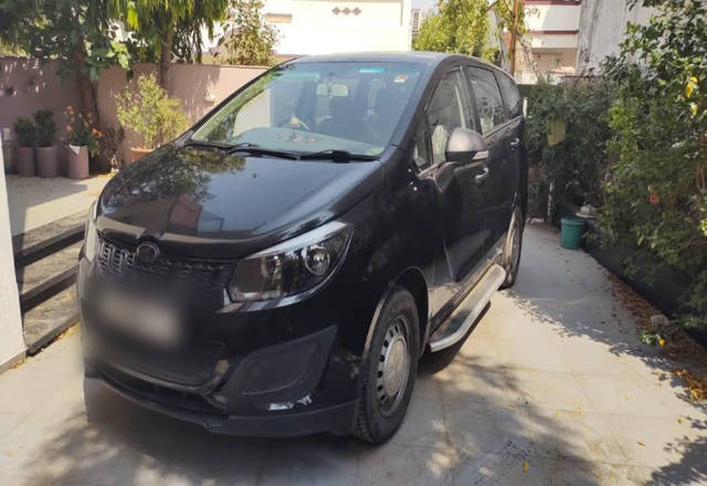 https://images10.gaadi.com/usedcar_image/4577289/original/d077adac-d822-4bb3-8e80-77070b9cab48.?imwidth=6400