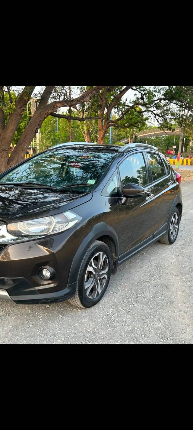 https://images10.gaadi.com/usedcar_image/4577309/original/7f32090769c2c1f547a5e09149ac5fe3.jpeg?imwidth=6400