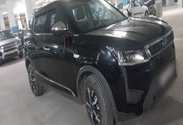 https://images10.gaadi.com/usedcar_image/4577312/original/46ee38cd-eb00-44a3-a821-e00ece4a1704.?imwidth=6400