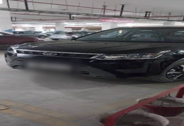 https://images10.gaadi.com/usedcar_image/4577312/original/8419e9d1-2d35-4164-a125-a0cc4fed1402.?imwidth=6401