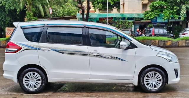 https://images10.gaadi.com/usedcar_image/4577316/original/processed_4a7219597a2319d659171d2173bfbcac.jpg?imwidth=6401